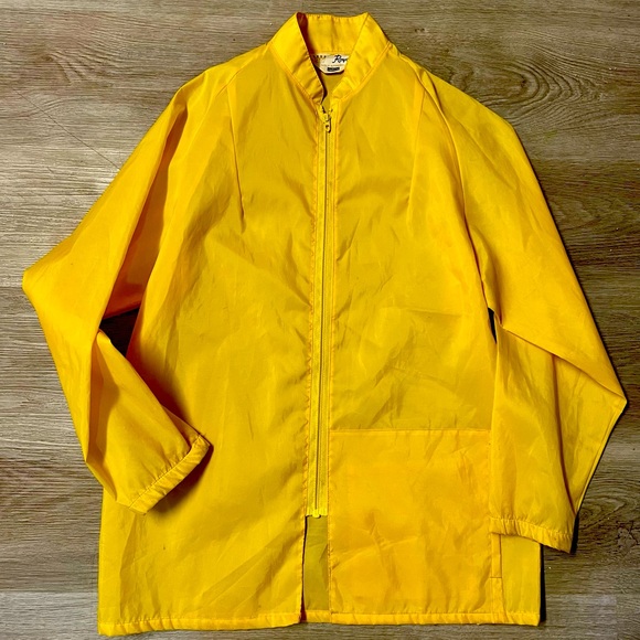 Vintage men’s golf rain jacket size is small-medium - Picture 1 of 3